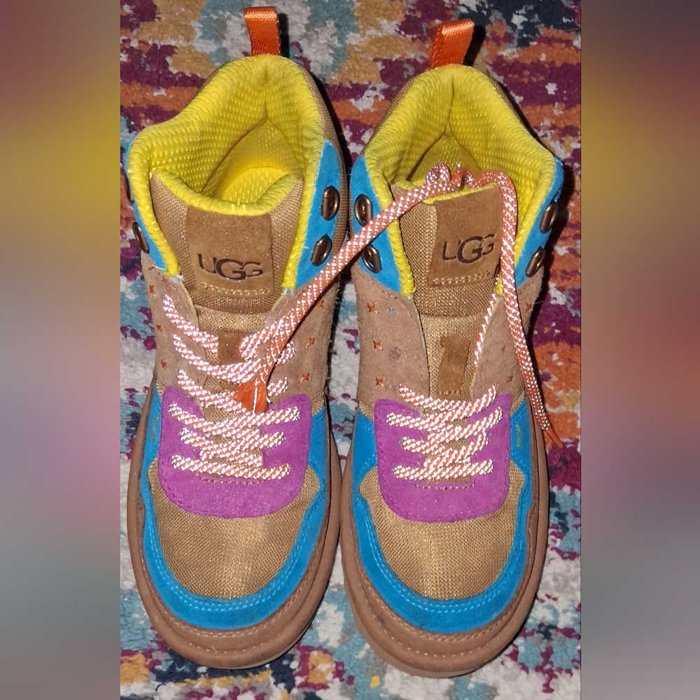 UGG Highland  Heritage HI CHESTNUT Multi Textile Trail Women's Shoe Size US 6